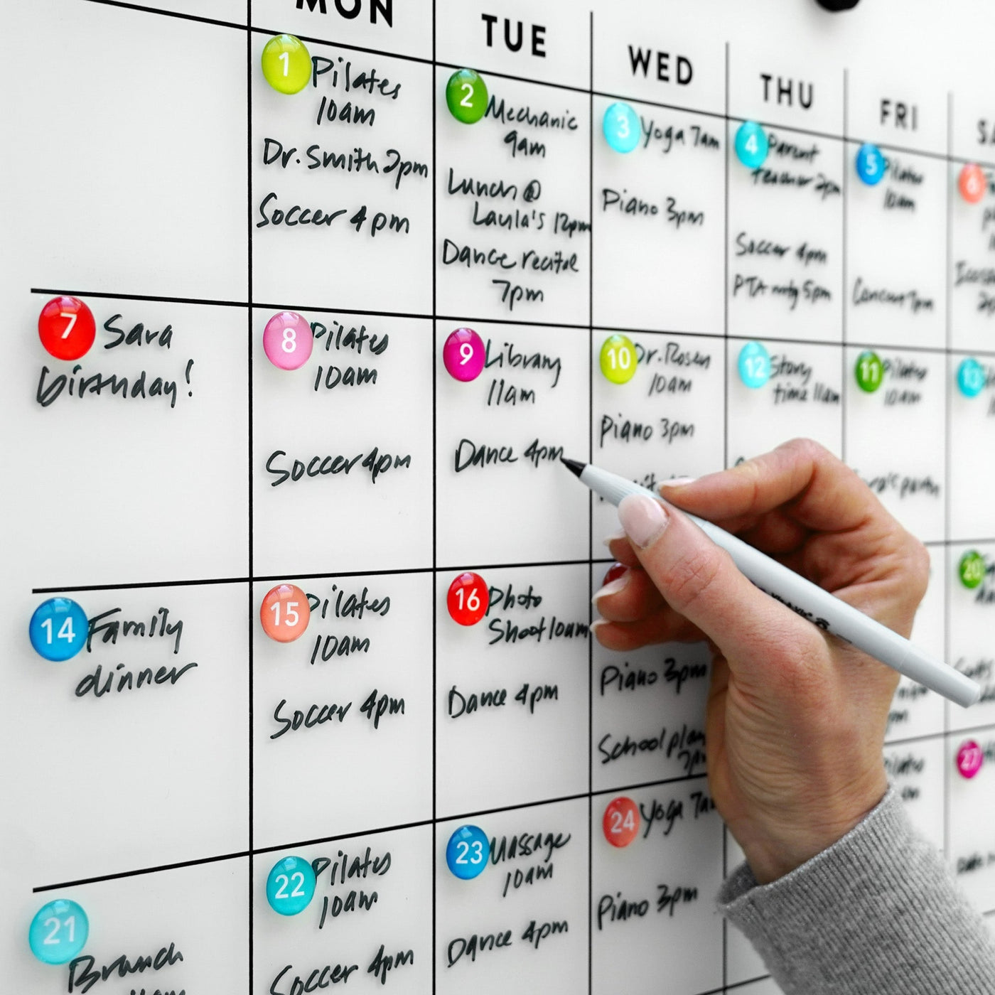 Magnetic Acrylic Calendar with black magnetic months | Horizontal